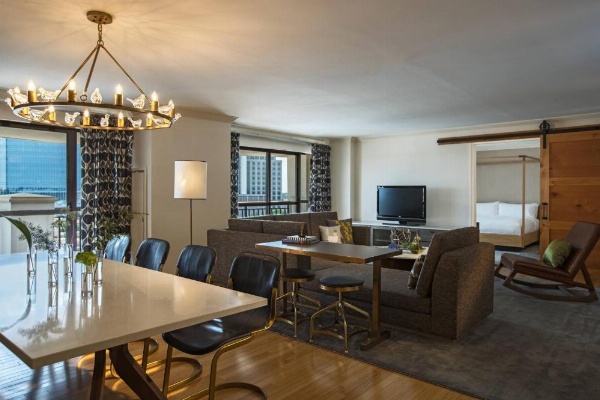 Renaissance by Marriott Raleigh North Hills Hotel image 22