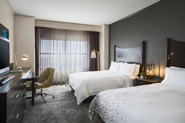 Renaissance by Marriott Raleigh North Hills Hotel image 4