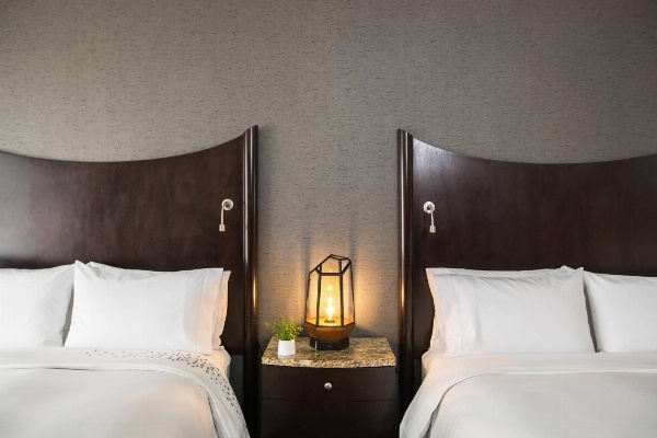 Renaissance by Marriott Raleigh North Hills Hotel image 7